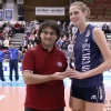Findomestic Volley Cup 2011/12 - Serie A1 MC Carnaghi Villa Cortese - Rebecchi Nordmeccanica PiacenzaPalaborsani, Castellanza (VA) - 08 Gen 2012-Sarah Pavan riceve il premio di Pallavoliamo quale miglior opposto del girone di andata