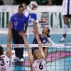 Findomestic Volley Cup 2011/12 - Serie A1MC Carnaghi Villa Cortese - Chateau D\'Ax Urbino VolleyPalaborsani, Castellanza (VA) - 22 Gen 2012-Attacco di Aurea Cruz contrastato da Ilaria Garzaro e Lise Van Hecke