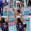Findomestic Volley Cup 2011/12 - Serie A1MC Carnaghi Villa Cortese - Chateau D\'Ax Urbino VolleyPalaborsani, Castellanza (VA) - 22 Gen 2012-Attacco di Valentina Tirozzi contrastato da Makare Wilson e Aurea Cruz